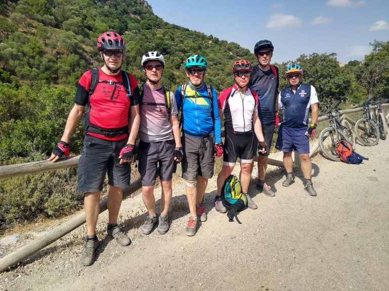 White Village Tour of Andalucia group posing mountain background